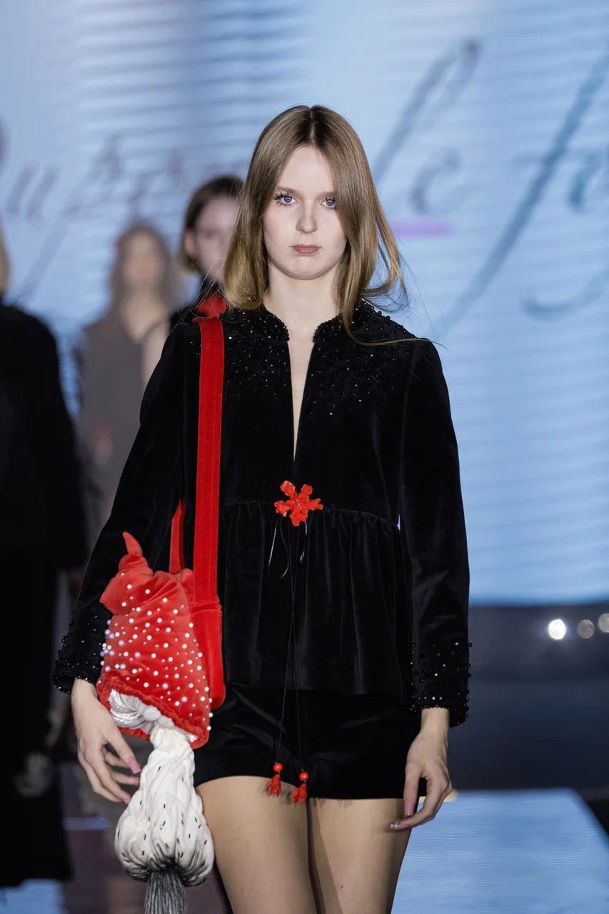 Костюм (Жакет + Шорты) из Бархата